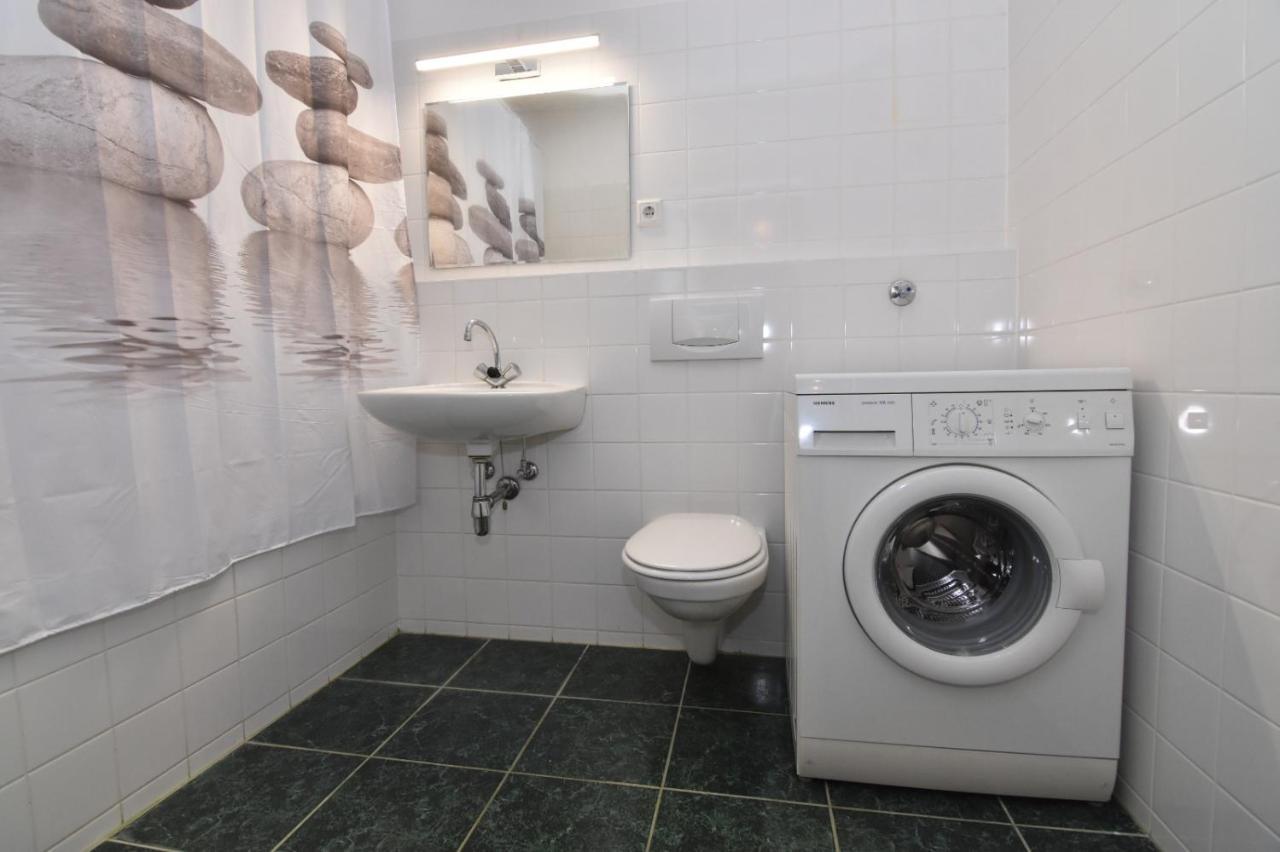 Modern Apartment At Vic فيينا المظهر الخارجي الصورة